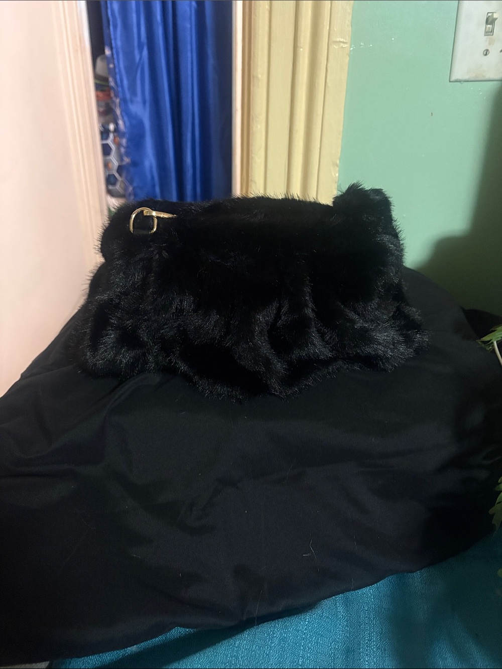 Black Faux-Fur Shoulder Bag - Chic Plush Crossbody
